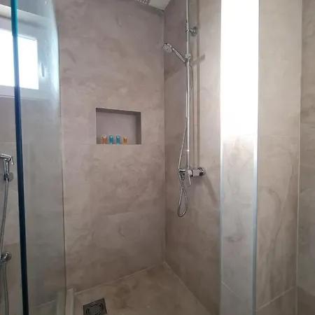 Апартаменты Airport Molko