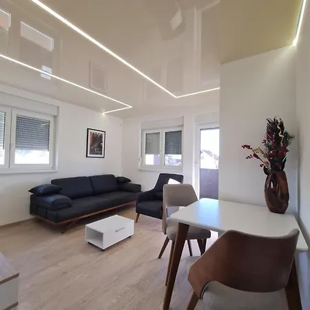 Airport Molko Apartment *