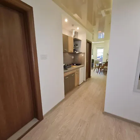 Апартаменты Airport Molko *