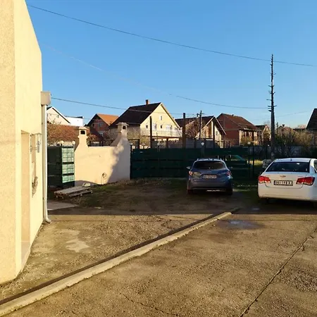 Airport Molko Апартаменты *