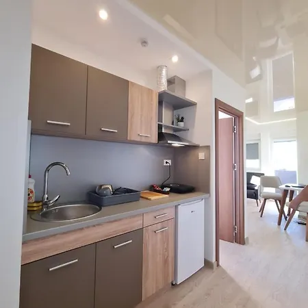 Airport Molko * Surčin