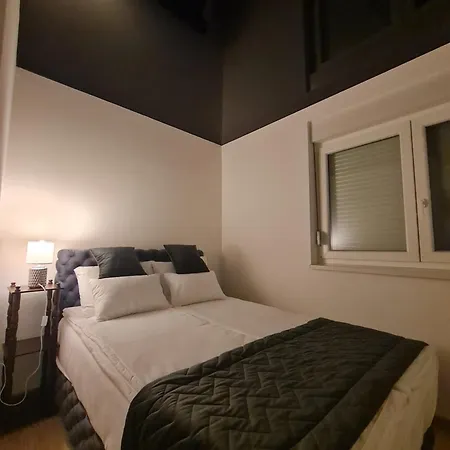 Airport Molko Lägenhet Surčin