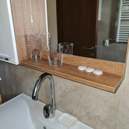 Airport Molko Lägenhet Surčin