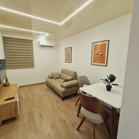 Airport Molko * Surčin