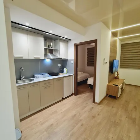Apartment Airport Molko